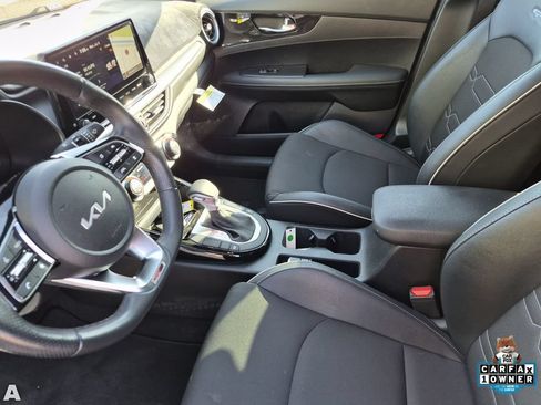 Used 2024 Kia Forte GT-Line w/ GT-Line Premium Package FWD image 12