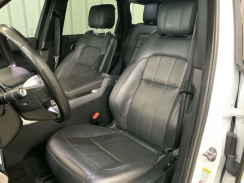 Used 2018 Land Rover Range Rover Sport HSE AWD/4WD image 3