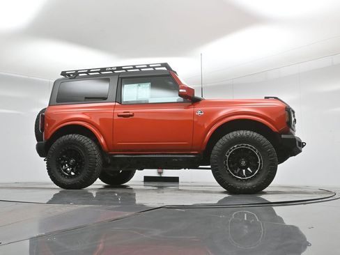 Used 2022 Ford Bronco Outer Banks image 3