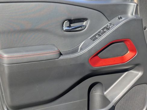 Used 2022 Nissan Frontier PRO-4X w/ Off-Road Protection Package image 9