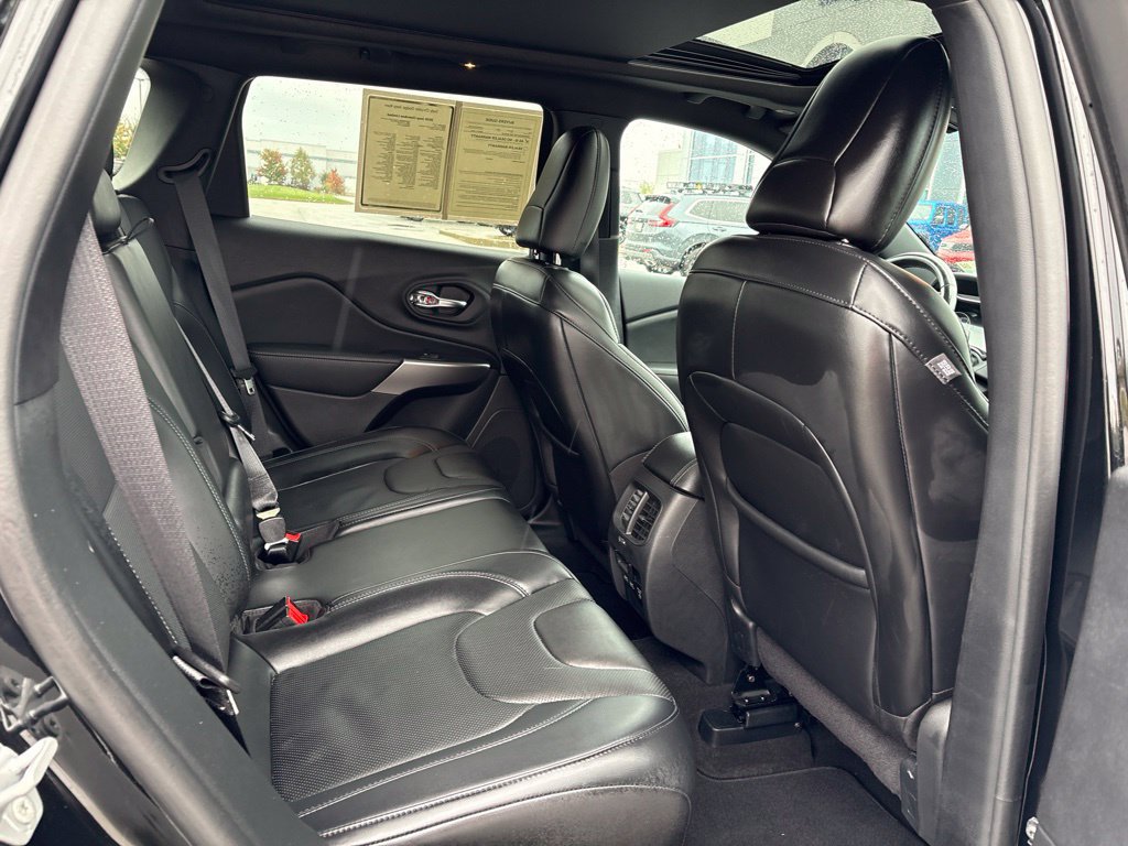 Used 2020 Jeep Cherokee High Altitude AWD/4WD image 24