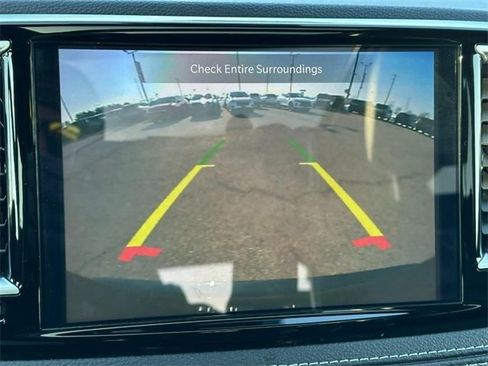 Used 2025 Chrysler Pacifica Limited image 25