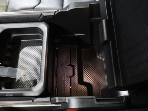 Used 2020 RAM 1500 Sport w/ Level 2 Equipment Goup w/2_L image 32