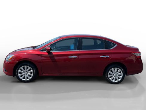 Used 2015 Nissan Sentra SV FWD image 2