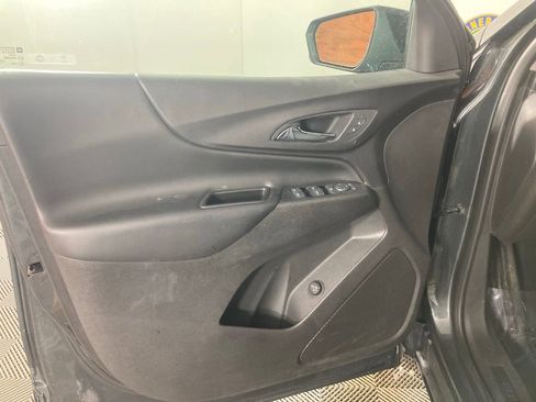 Used 2019 Chevrolet Equinox LT image 11