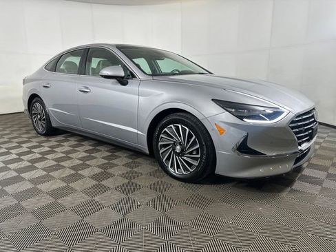 Used 2023 Hyundai Sonata Limited image 2