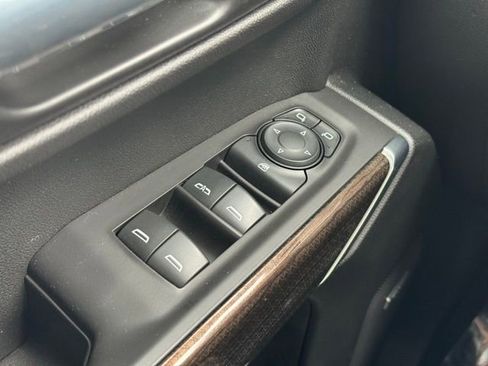 Certified 2021 Chevrolet Silverado 1500 RST AWD/4WD image 32
