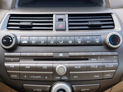 Used 2010 Honda Accord LX-P image 26