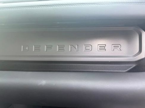 Used 2025 Land Rover Defender 130 V8 AWD/4WD image 41
