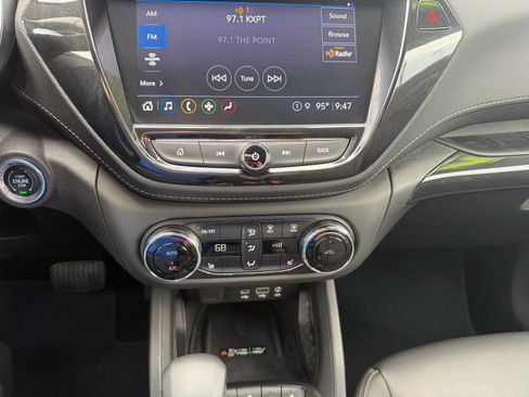 Used 2023 Chevrolet TrailBlazer ACTIV w/ Sun and Liftgate Package FWD image 12