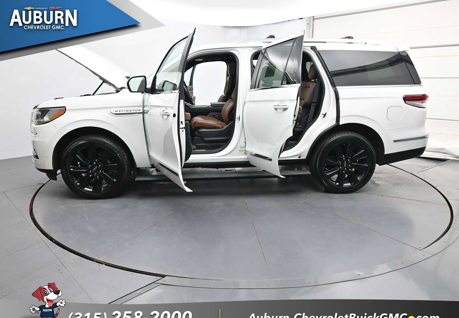 Used 2023 Lincoln Navigator Reserve AWD/4WD image 41