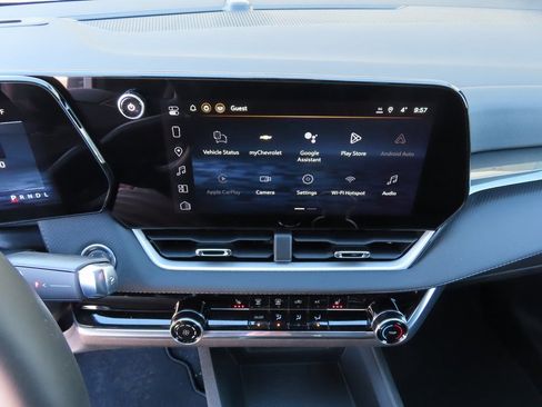 New 2026 Chevrolet Equinox LT w/ Safety and Technology Package FWD image 6