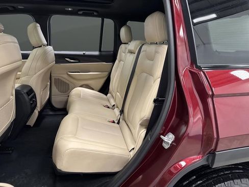 Used 2024 Jeep Grand Cherokee Limited w/ Luxury Tech Group II image 31