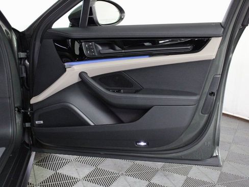 Certified 2026 Porsche Panamera 4 image 37