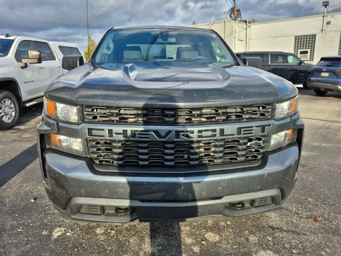 Used 2019 Chevrolet Silverado 1500 Custom w/ Custom Convenience Package image 2