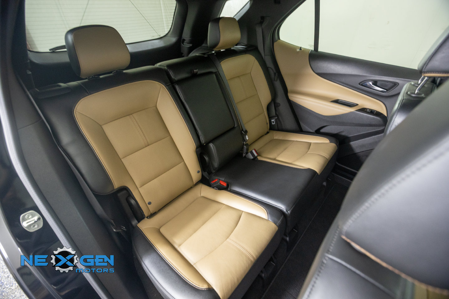 Used 2024 Chevrolet Equinox Premier AWD/4WD image 44