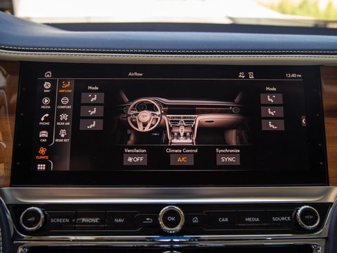 Used 2024 Bentley Flying Spur Azure AWD/4WD image 18