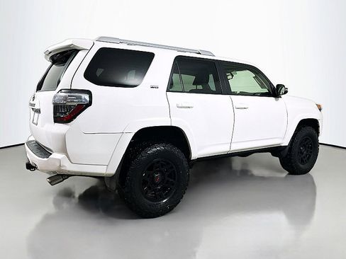 Used 2017 Toyota 4Runner SR5 Premium image 7