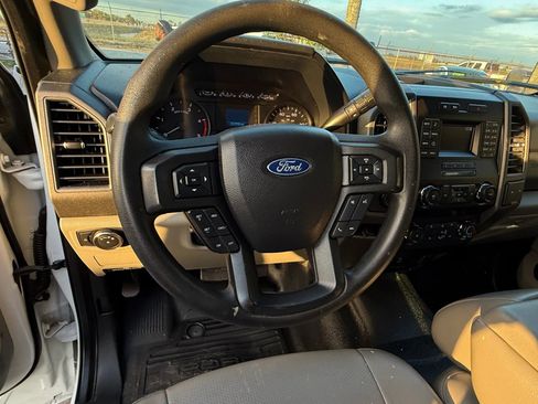 Used 2019 Ford F450 XL w/ Power Equipment Group image 32