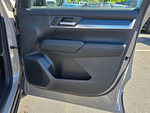 New 2026 GMC Terrain Elevation w/ Technology Package II AWD/4WD image 30