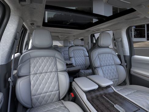 New 2026 Lincoln Navigator L Black Label image 10