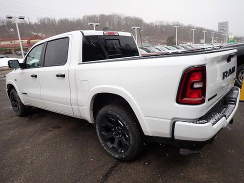 New 2026 RAM 1500 4x4 Crew Cab image 3
