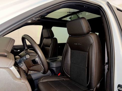 Used 2023 GMC Yukon XL Denali image 20