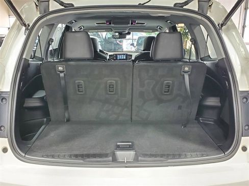 Used 2019 Honda Pilot Touring image 14