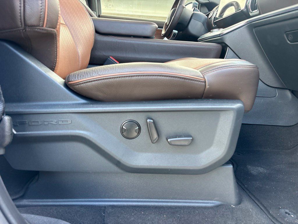 Used 2025 Ford Expedition King Ranch AWD/4WD image 21