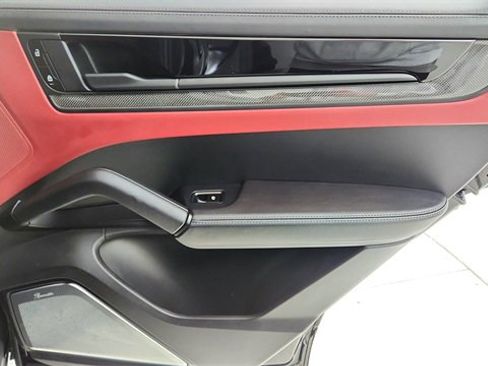 Used 2024 Porsche Cayenne Turbo GT image 28