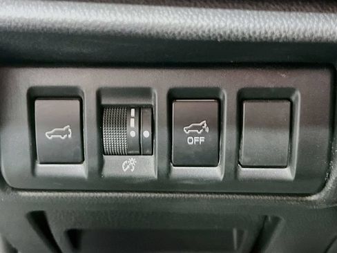 Used 2025 Subaru Outback Onyx Edition XT AWD/4WD image 10
