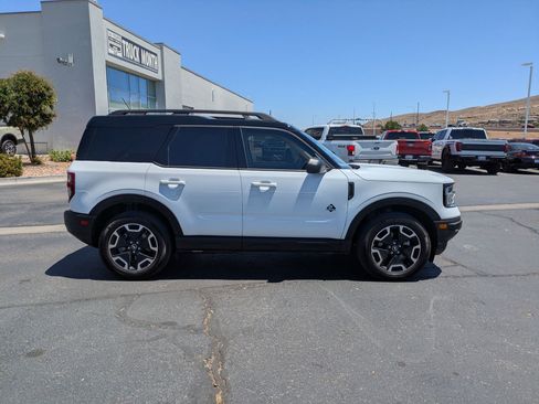 Used 2024 Ford Bronco Sport Outer Banks w/ Tech Package AWD/4WD image 3