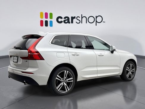 Used 2021 Volvo XC60 T5 Momentum w/ Premium Package image 5