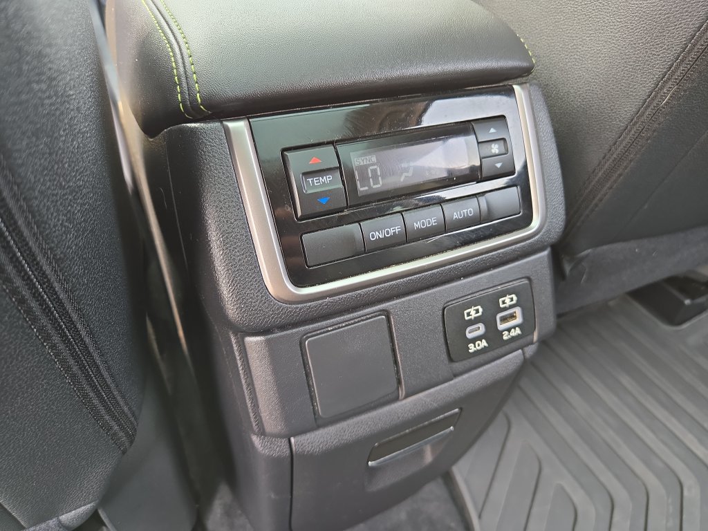Used 2025 Subaru Ascent Onyx Edition w/ Popular Package #2 AWD/4WD image 27