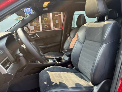 Used 2022 Mitsubishi Outlander SEL Black Edition AWD/4WD image 17