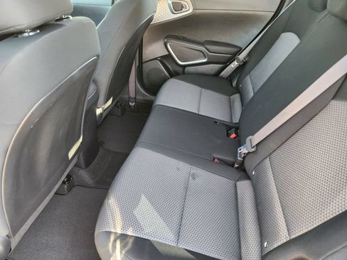 Certified 2025 Kia Soul LX w/ LX Technology Package FWD image 29
