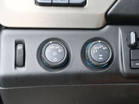 Used 2018 GMC Yukon XL Denali w/ Denali Ultimate Package AWD/4WD image 30