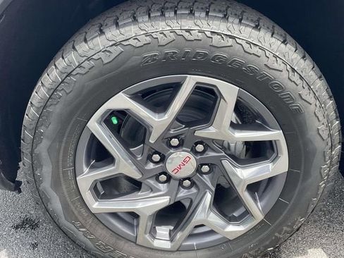 New 2026 GMC Sierra 1500 SLT w/ SLT Premium Plus Package AWD/4WD image 6