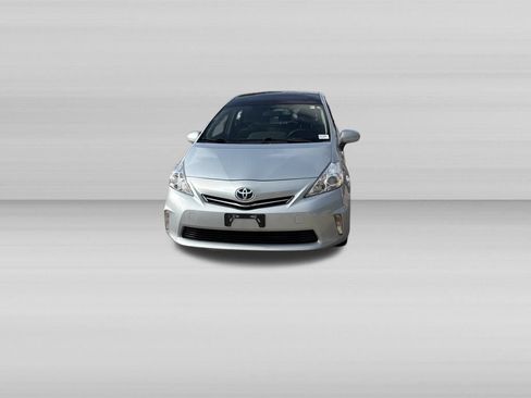 Used 2014 Toyota Prius V Three FWD image 9