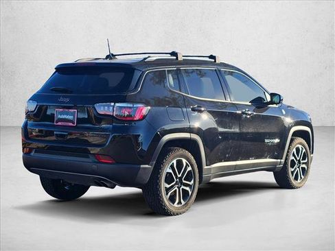 Used 2022 Jeep Compass Limited image 5