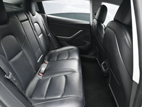 Used 2021 Tesla Model 3 Standard Range Plus image 32