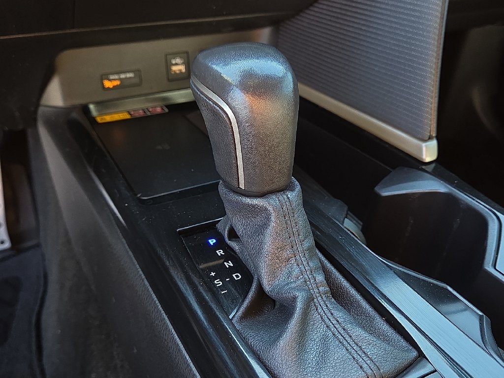 Used 2025 Toyota Camry SE FWD image 20