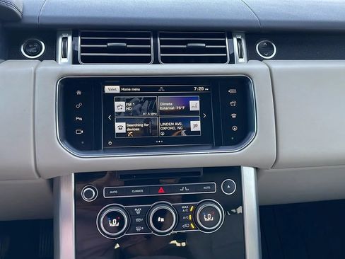 Used 2016 Land Rover Range Rover HSE image 16