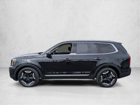 Used 2025 Kia Telluride S AWD/4WD image 10