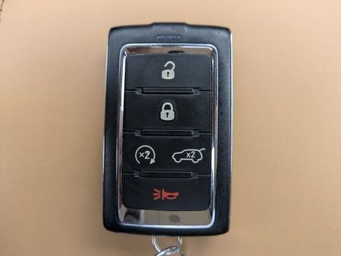 Used 2022 Jeep Grand Cherokee L Summit w/ Advanced Protech Group IV AWD/4WD image 33