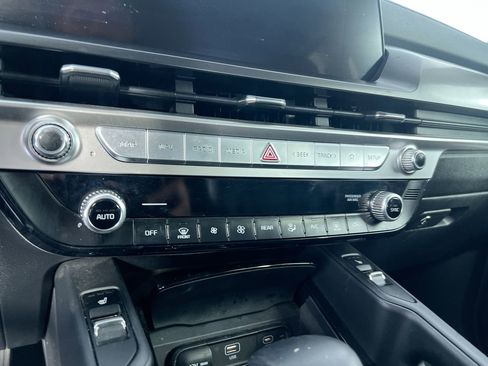 Certified 2023 Kia Telluride S w/ S Sunroof Package FWD image 23