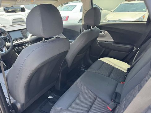 Used 2020 Kia Niro LX image 14