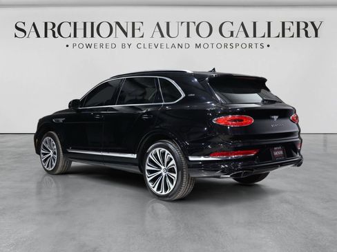 Used 2021 Bentley Bentayga w/ First Edition Specification AWD/4WD image 4