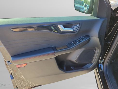 New 2026 Ford Escape ST-Line w/ Tech Pack #1 FWD image 34