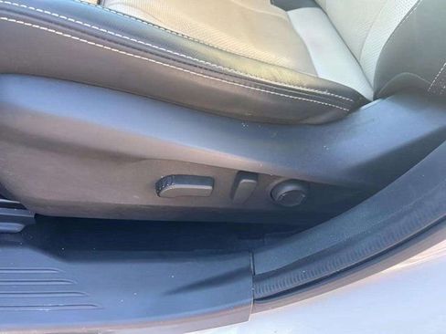 Used 2022 Subaru Outback Limited image 8